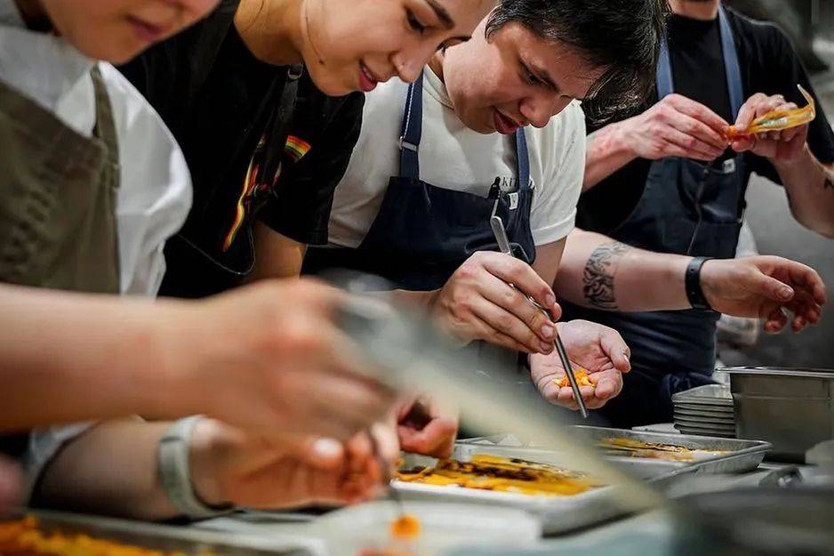 称霸全国上榜百强餐厅名单开元ky棋牌温哥华美食(图2) 称霸全国上榜百强餐厅名单开元ky棋牌温哥华美食(图2)